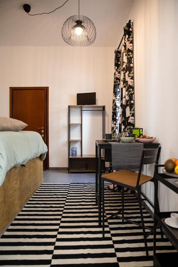 Calefati Up Apartment Bari Bagian luar foto